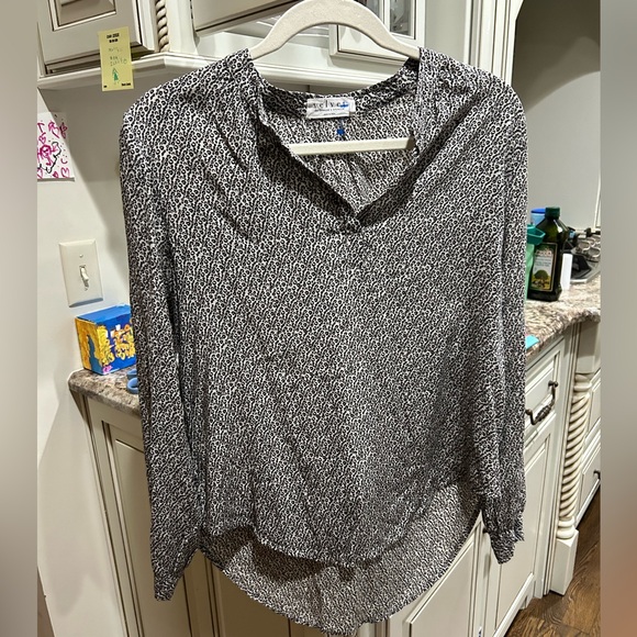 Velvet by Graham and Spencer size P blouse - Picture 2 of 8